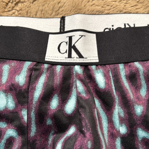 MEN’s Calvin Klein 2” Patterned Boxer Briefs size SMALL (28-30) - Picture 3 of 5
